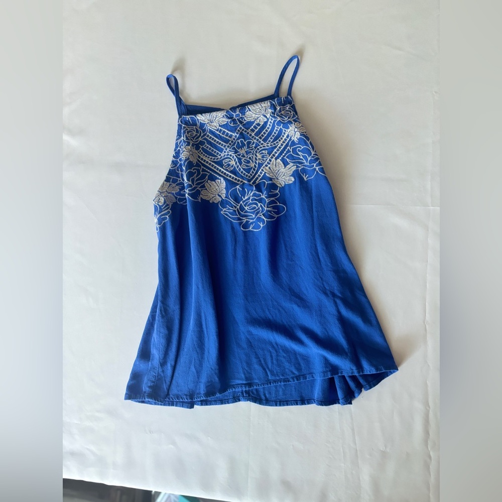 Blue Periwinkle Loose Fit Embroidered Top Eyeshadow Brand Size Medium Picnic
